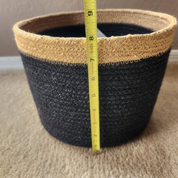 NWT woven basket - Picture 2 of 5